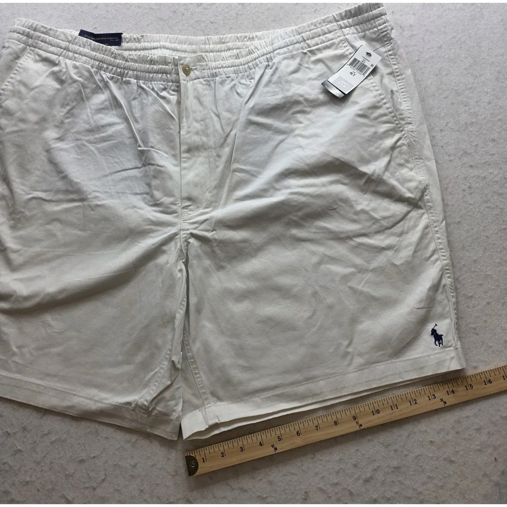 Polo Ralph Lauren 711858958003 Men's White Classic Chino Shorts. NWT. Size 4LT